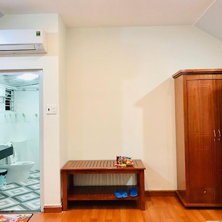 Khach San Hung Viet Hotel Kon Tum Buitenkant foto